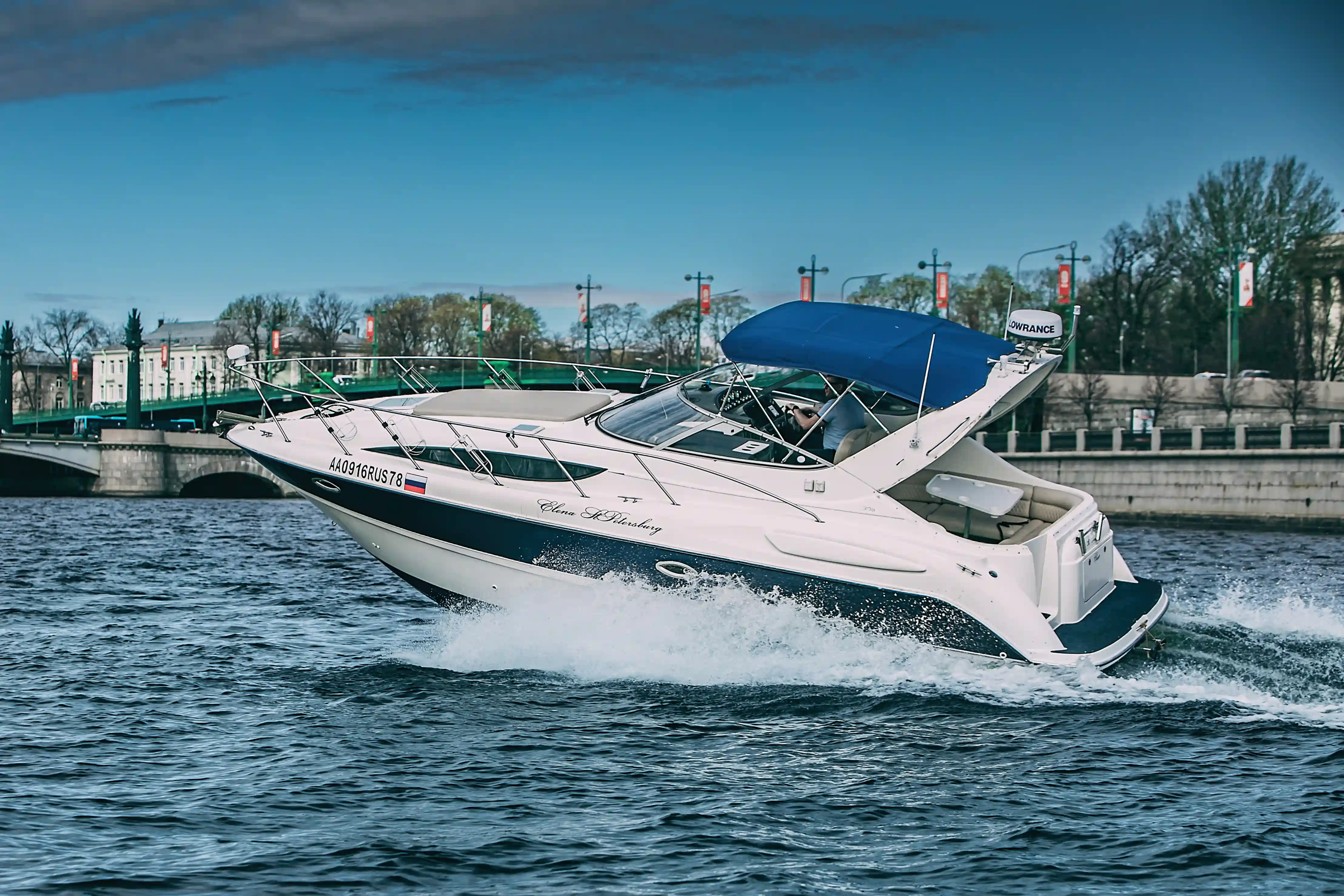 Катер Bayliner 305 «Елена» 